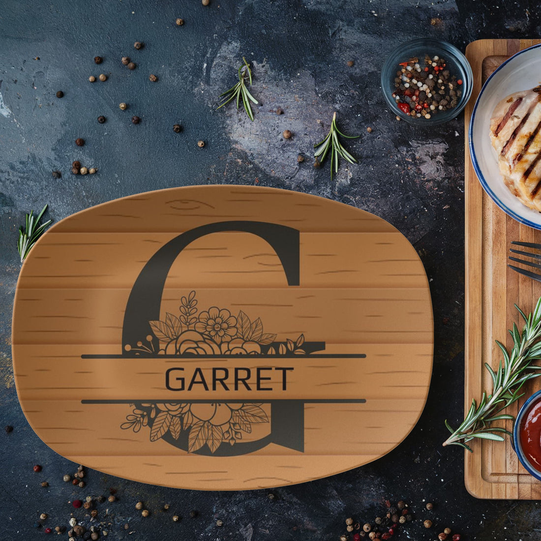“The Personalized Platter Every Dad Will Use This Father’s Day”, “Add your family name “Customize Your Platter Below”