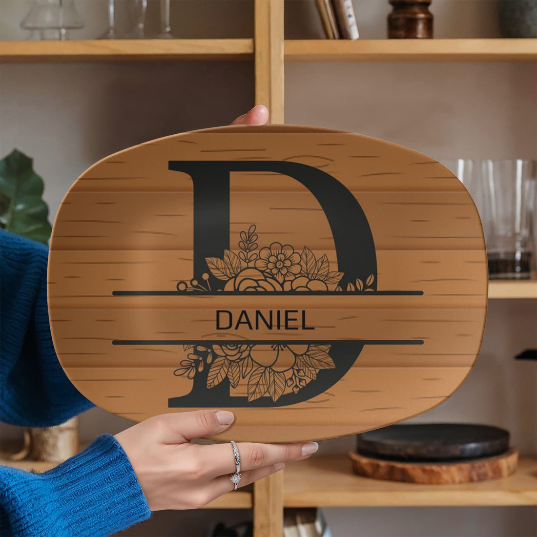 “The Personalized Platter Every Dad Will Use This Father’s Day”, “Add your family name “Customize Your Platter Below”