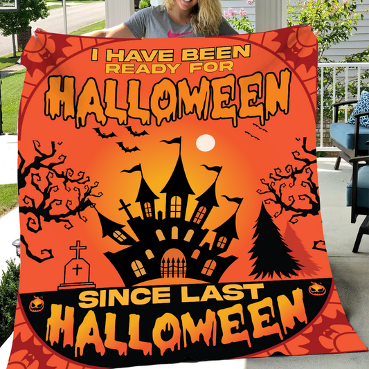 Halloween-Themed Cozy Blanket for Spooky Nights