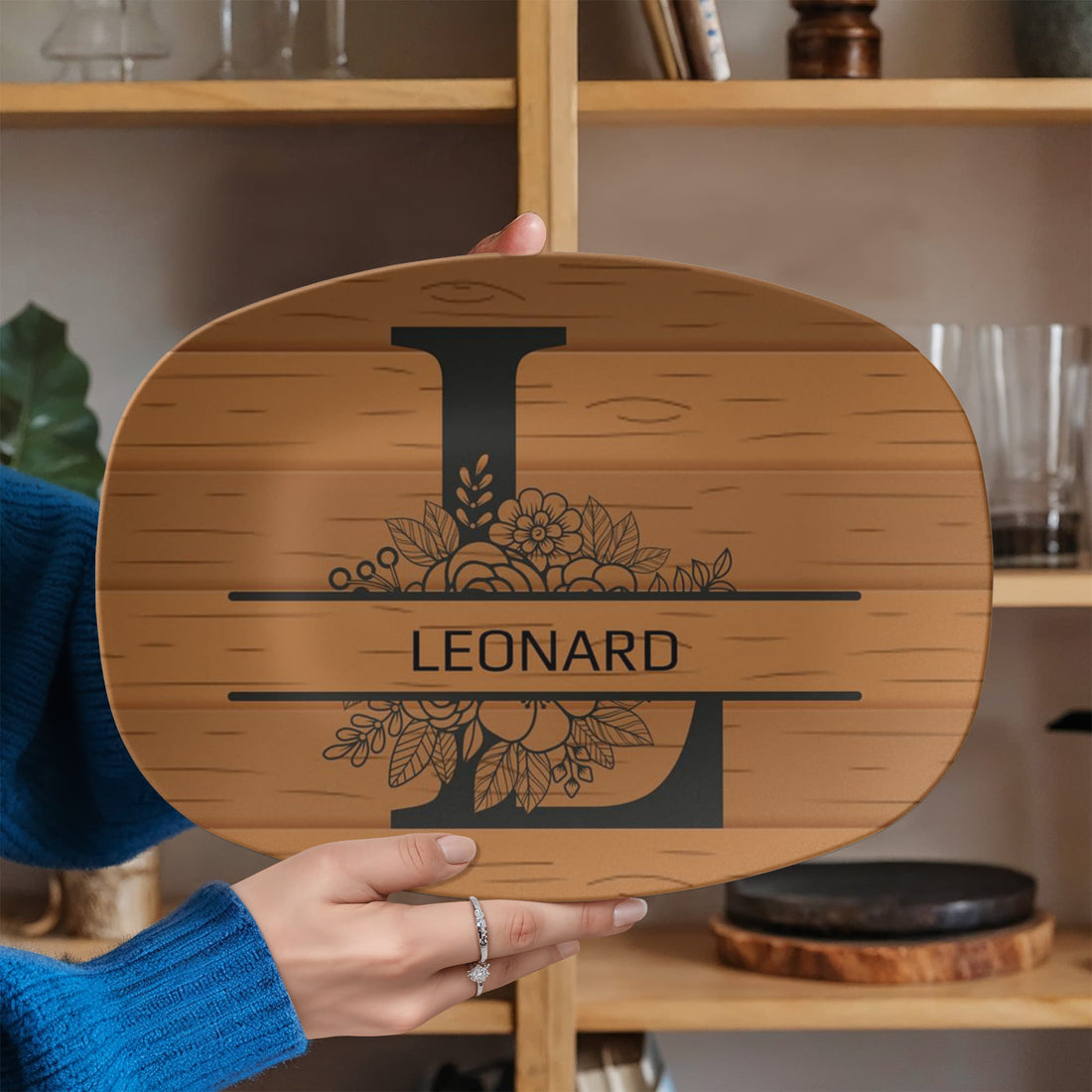 “The Personalized Platter Every Dad Will Use This Father’s Day”, “Add your family name “Customize Your Platter Below”
