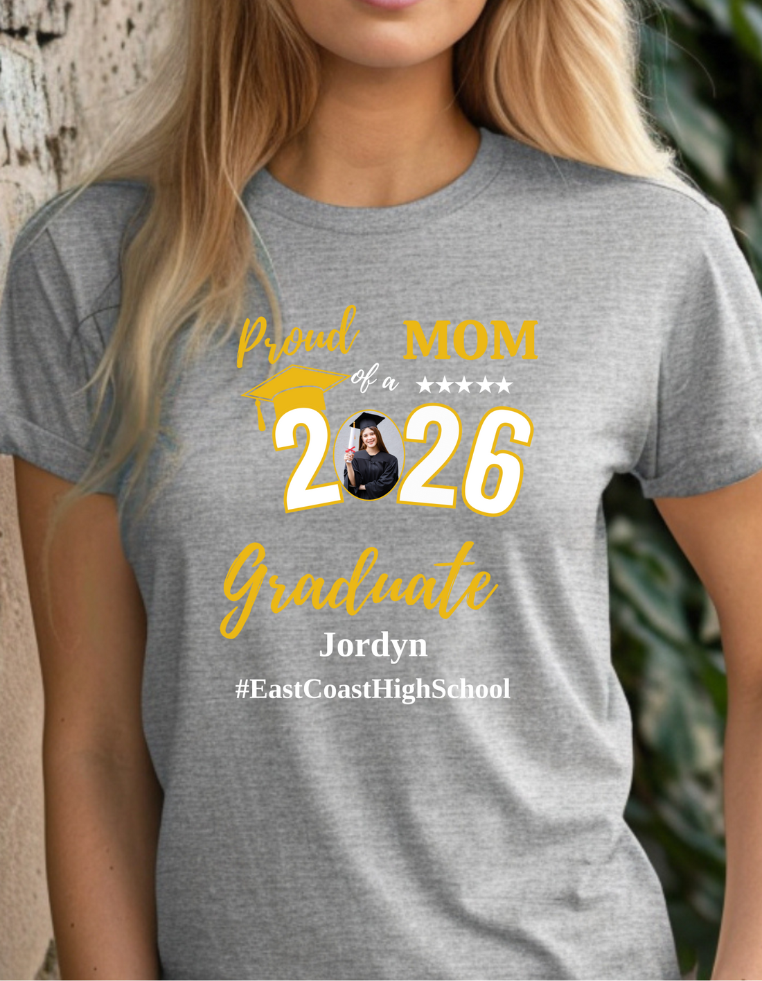 Proud Mom of a 2026 Graduate Shirt, Personalized Graduation Mom/Dad T-Shirt with Photo, Senior Mom/Dad Gift, Custom Graduate Name School Shirt