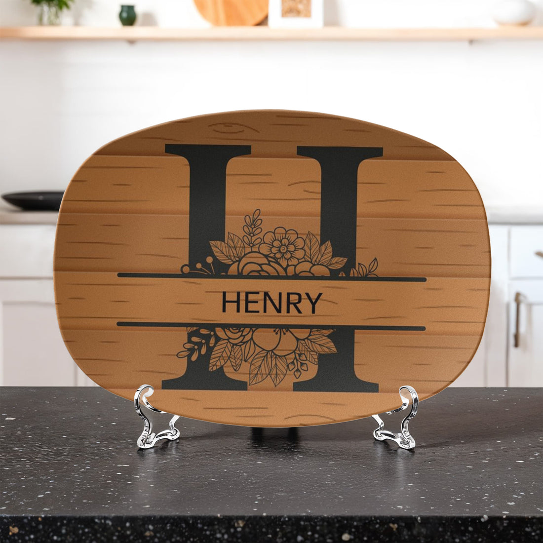 “The Personalized Platter Every Dad Will Use This Father’s Day”, “Add your family name “Customize Your Platter Below”
